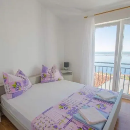 Lägenhet In 41215 *