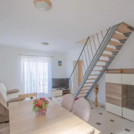 Appartamento In 41215